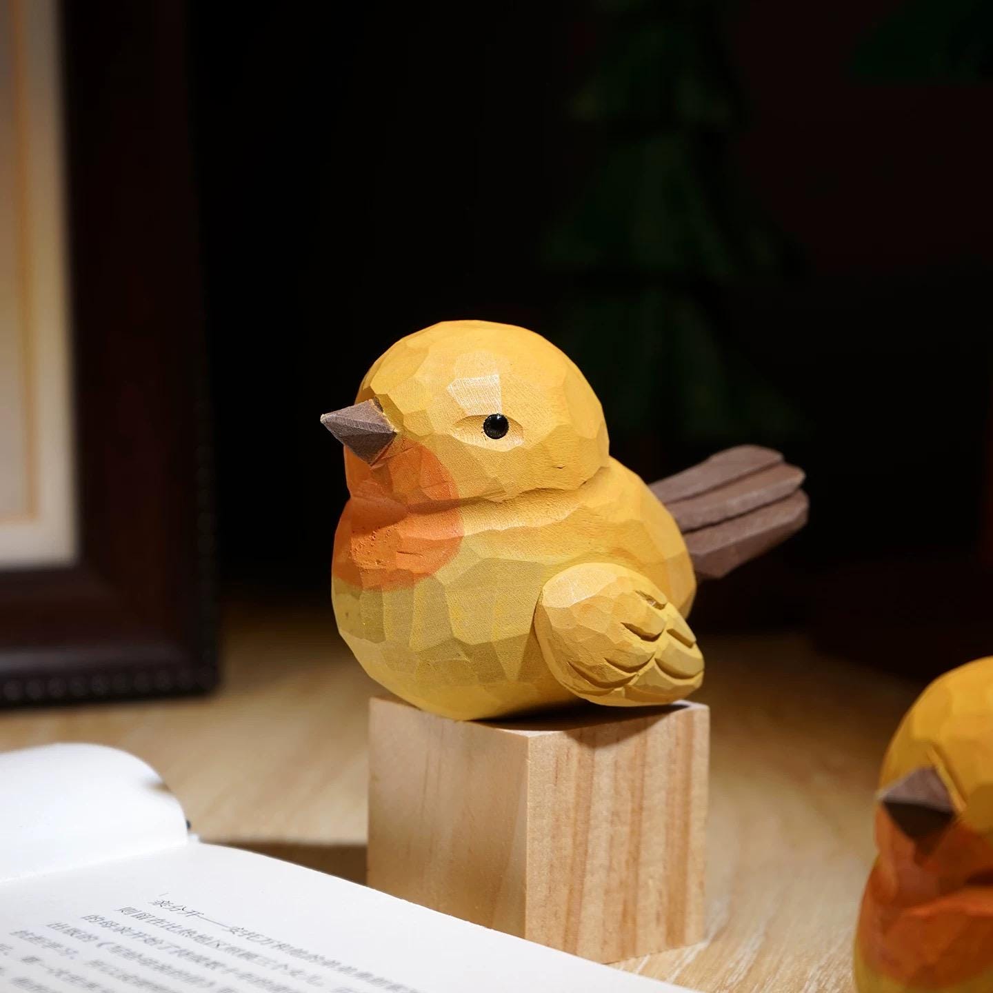 Japanese Style Handmade Fat Bird Figurine, Single Linden Wood Bird Statue, Detachable Wing Bird Decor, Cute Desk Ornament, Decoration Gift