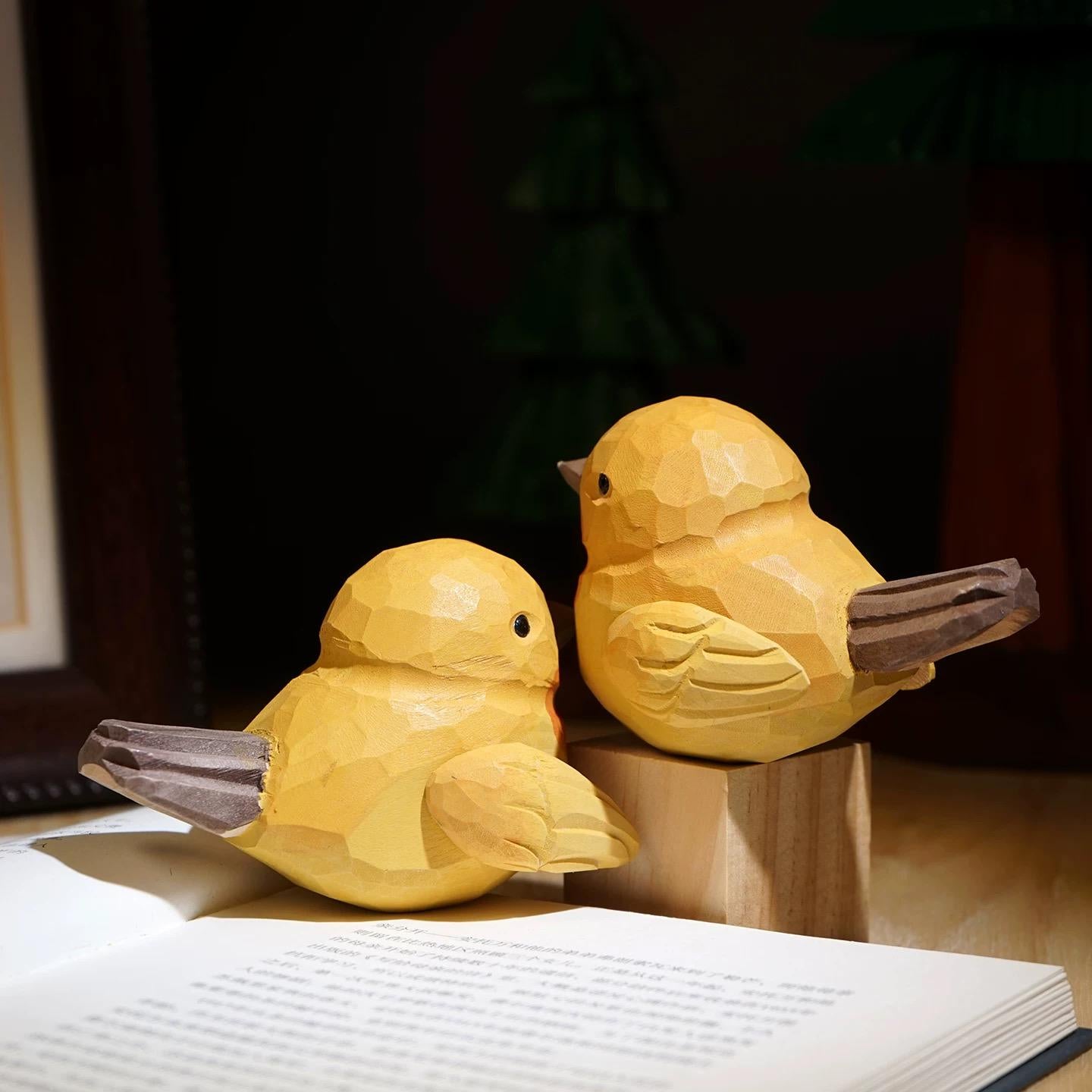 Japanese Style Handmade Fat Bird Figurine, Single Linden Wood Bird Statue, Detachable Wing Bird Decor, Cute Desk Ornament, Decoration Gift