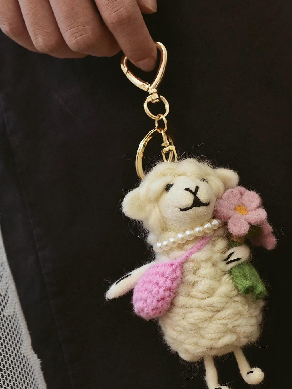 Handmade Wool Felt Sheep Keychain, with Pink Flower Bag Charm, Cute 3D Felt Animal Pendant. Funny Sheep smile face, Gift for her,friends