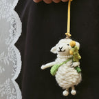 Handmade Wool Felt Lamb Keychain – Little Flower Lamb Bag Charm, Soft Animal Accessory, Unique Gift for Friends