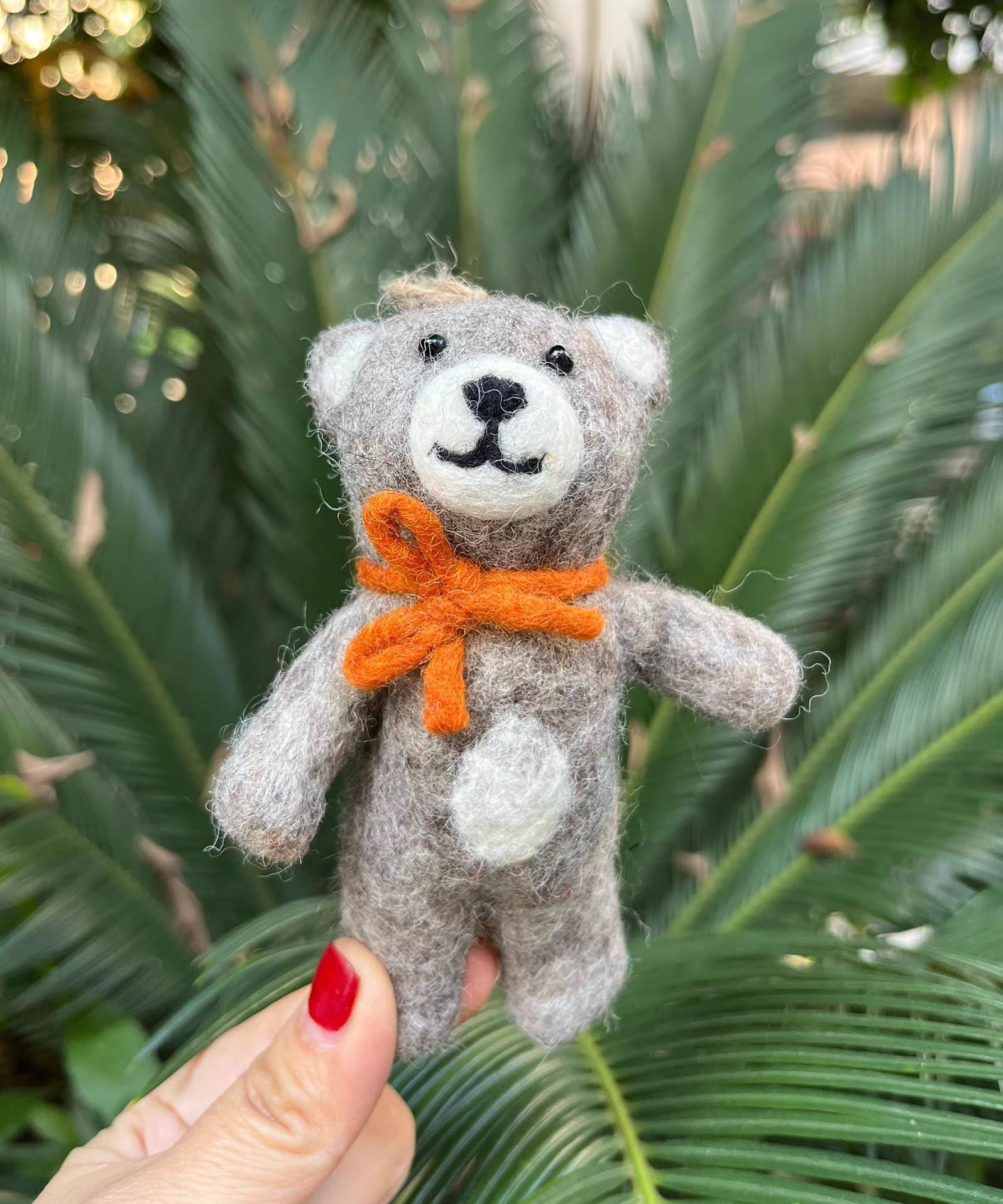 Handmade Needle Felt Teddy Bear Keychain, Wool Bear Bag Charm with Scarf, Cute Car Mirror Hanging Ornament, Unique Gift for Her