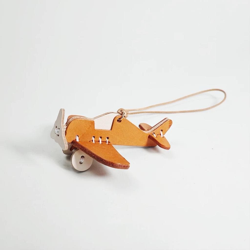 Handmade Leather Airplane Bag Charm, Leather Plane Keychain, Car Rearview Mirror Charm, Vintage Travel Bag Accessory, Cute Gift for Friends