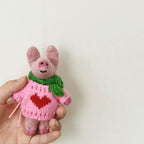 LoveHeart Handmade Wool Felt Pig Keychain, Cute Pink Pig Bag Charm with Heart Sweater, Needle Felt Animal Pendant, Gift for Her