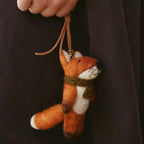 Handmade Wool Felt Fox Keychain, Cute Animal Bag Charm with Scarf, Kawaii Fox Pendant, Handmade Gift, Fall Winter Accessory