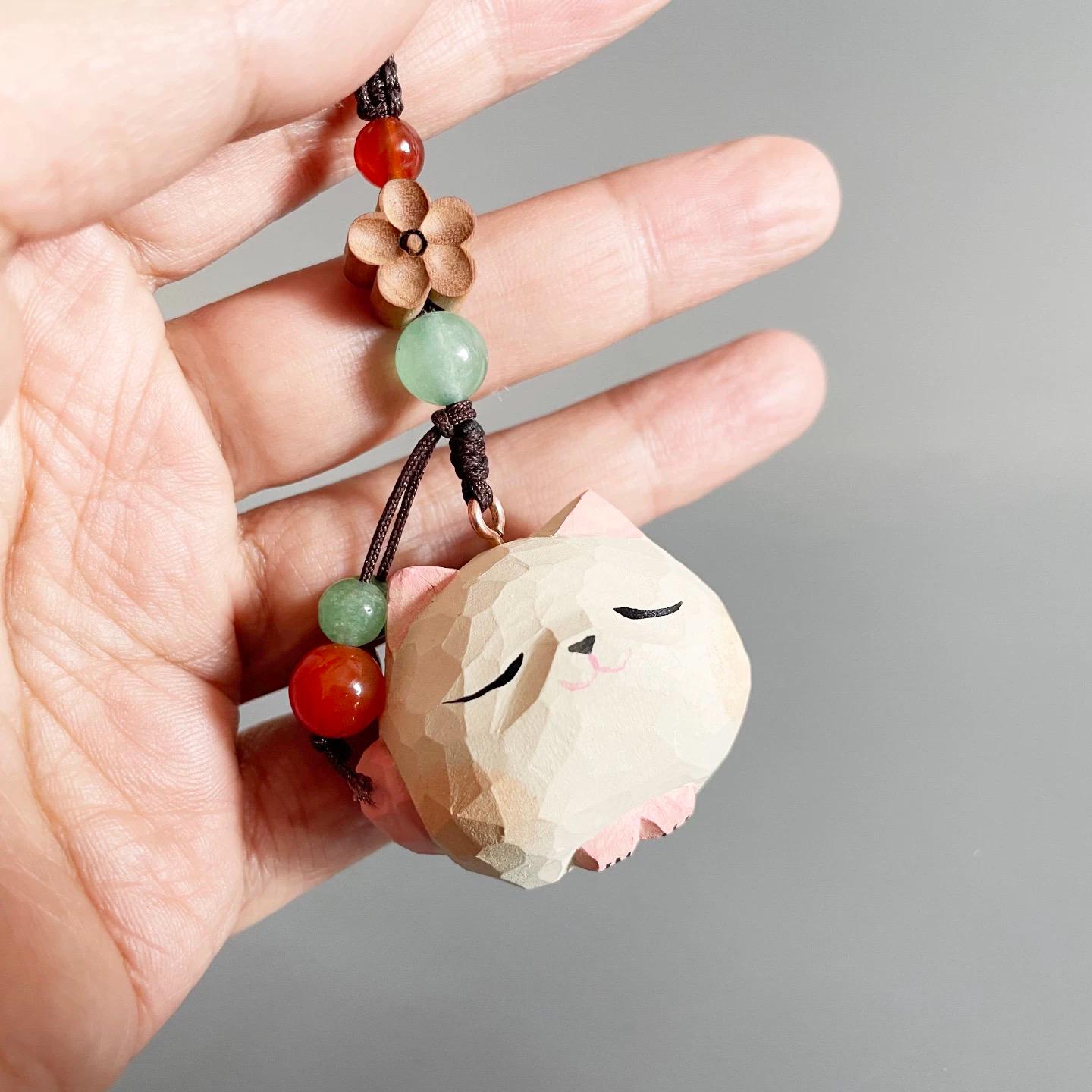 Japanese Handmade Wooden Cat Keychain, Cute Sleeping Cat Wood Carving Bag Charm, Kawaii Animal Pendant, Minimalist Pet Gift