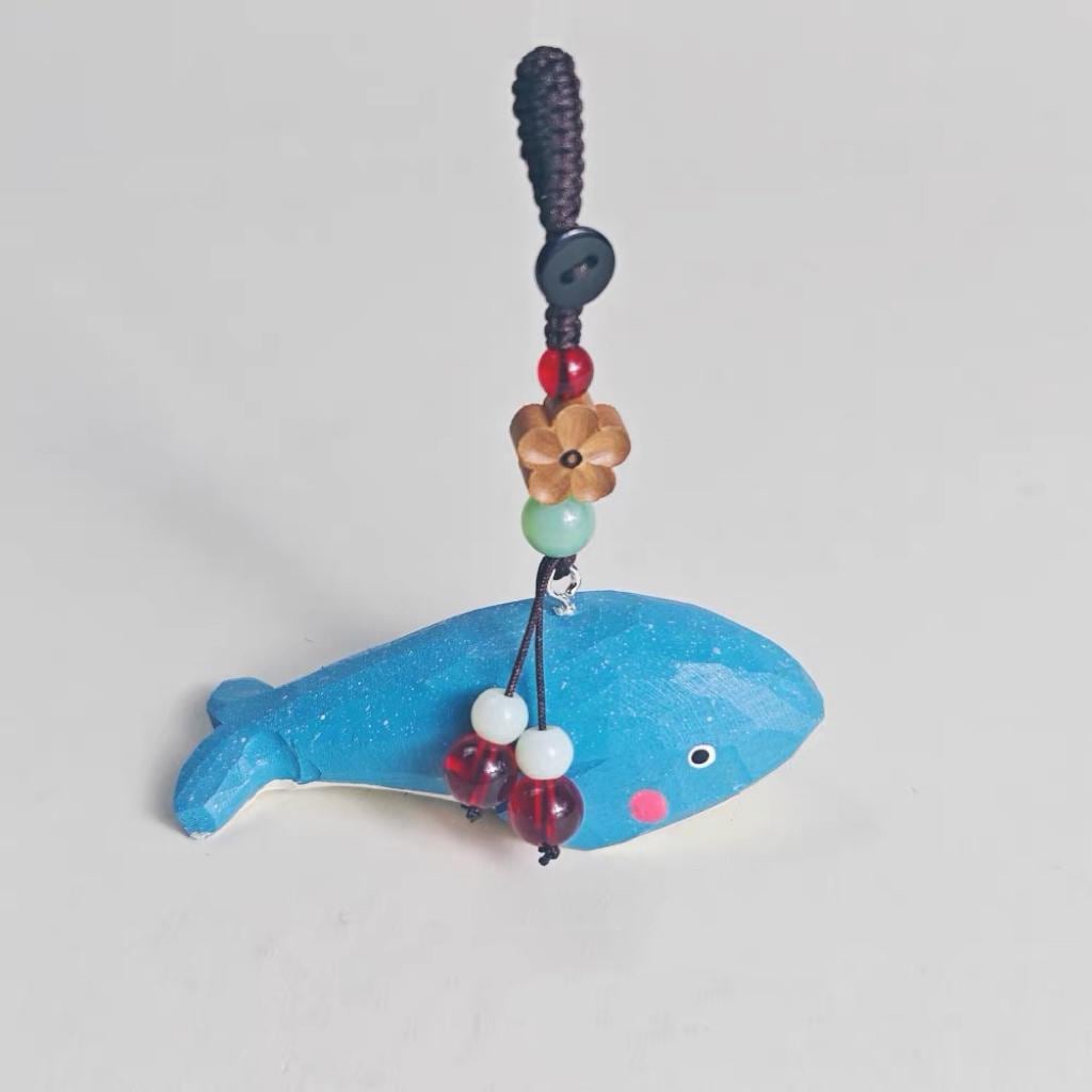 Japanese Handmade Wooden Blue Whale Keychain, Cute Whale Wood Carving Bag Charm, Kawaii Ocean Animal Pendant Key Chain, Gift for Her
