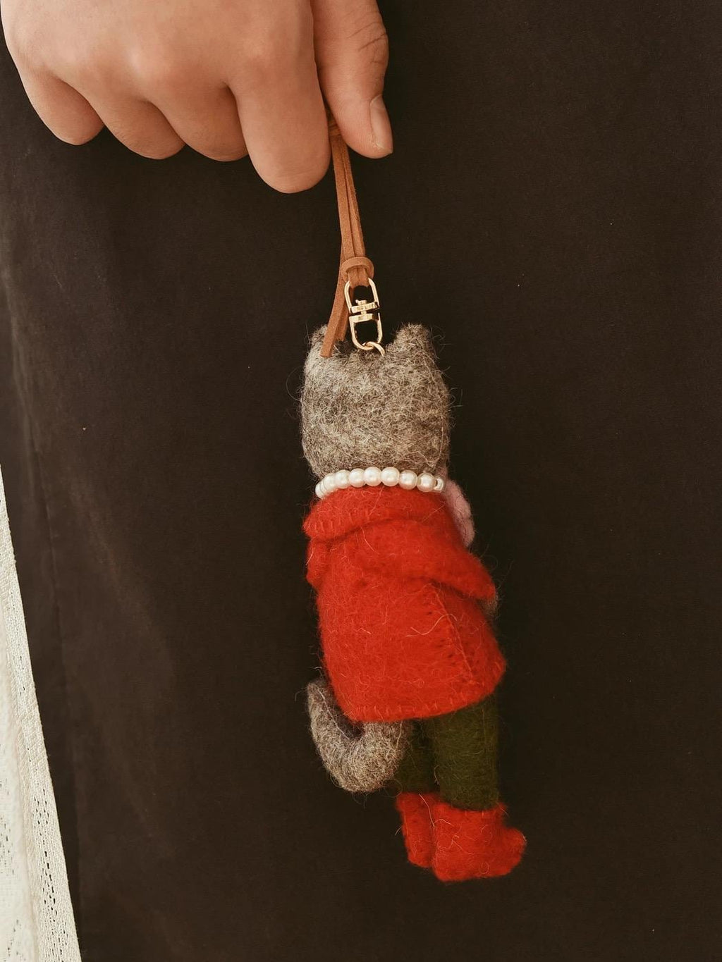 Handmade Wool Felt Cat Keychain Pendant, Cute Animal Bag Charm, Soft Felt Plush Keyring, Gift for Her, Whimsical Artisan Charm