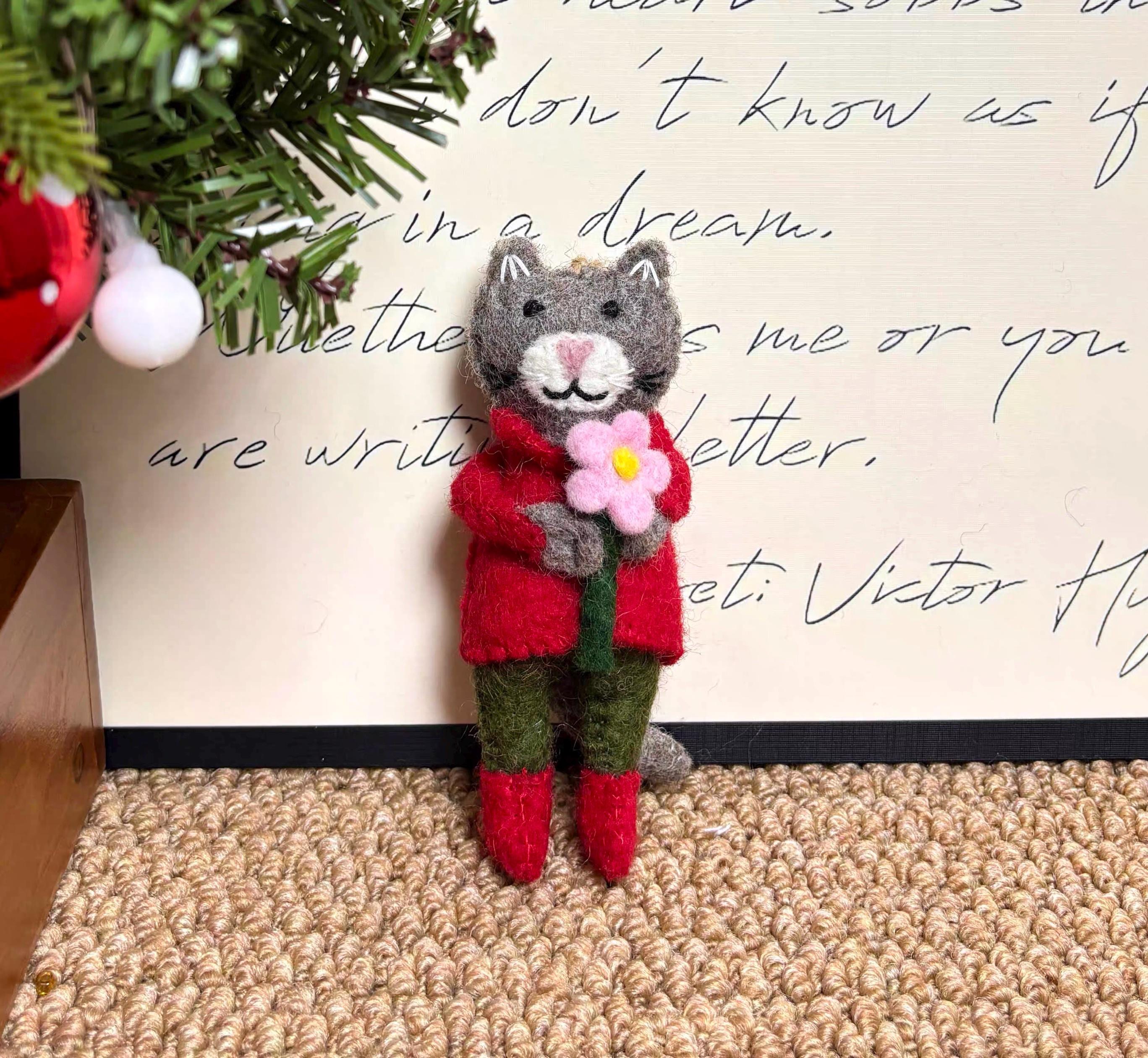 Handmade Wool Felt Cat Keychain Pendant, Cute Animal Bag Charm, Soft Felt Plush Keyring, Gift for Her, Whimsical Artisan Charm