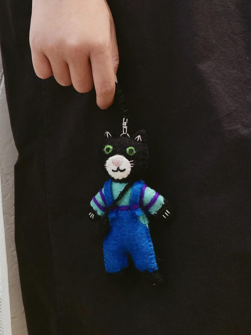 Japanese Black Cat Keychain, Handmade Felt Charm, Aesthetic Animal Keyring, Car Rear Mirror Hanging Ornament, Gift for Cat Lover
