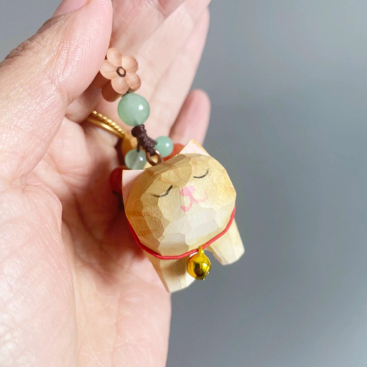 Japanese Style Wooden Lucky Cat Keychain, Hand Carved Golden Cat Pendant, Cute Cat Bag Charm, Animal Keychain, Phone Charm Gift