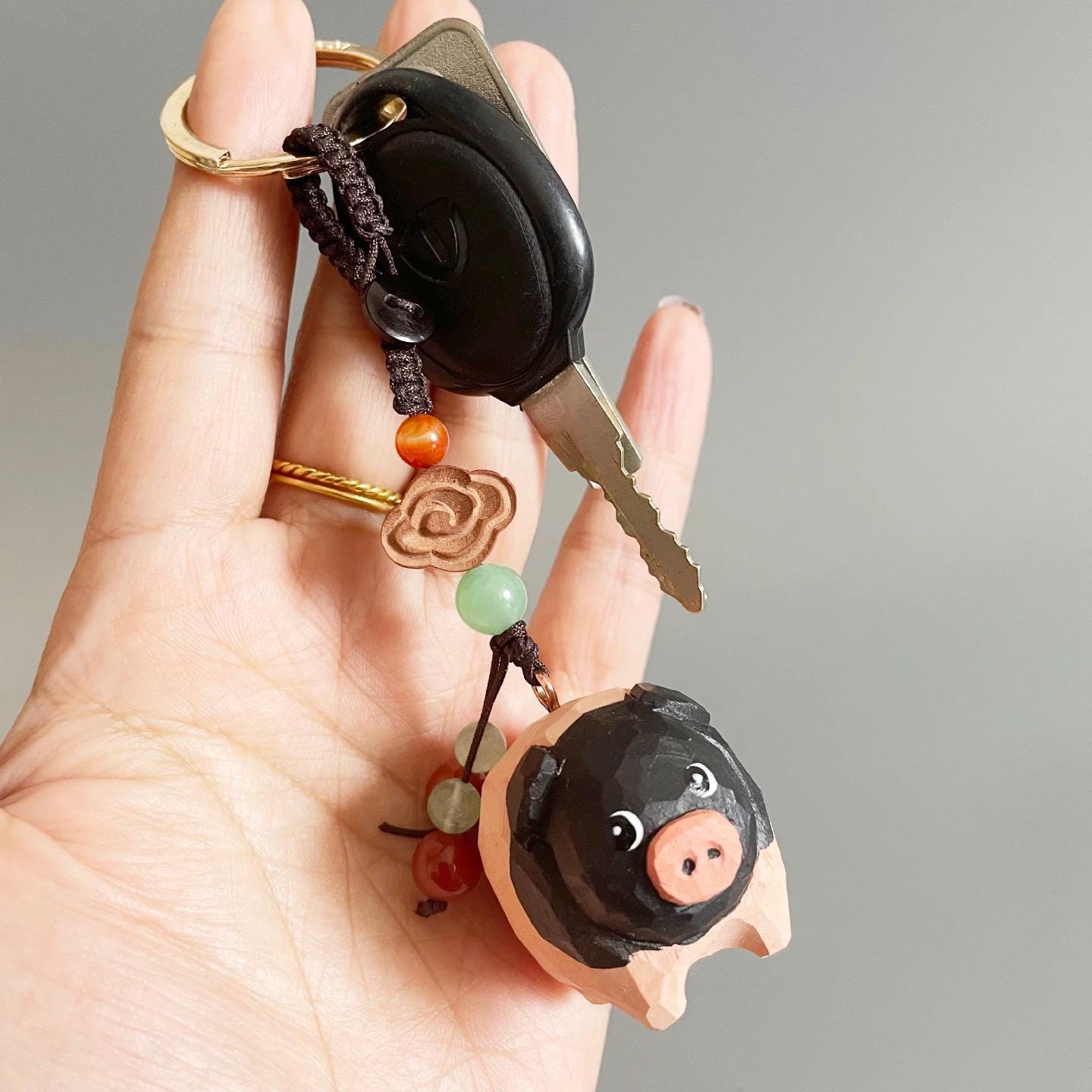 Japanese Style Wooden Handmade Pig Keychain, Hand Carved Pig Pendant, Cute Pig Bag Charm, Mini Animal Keyring Gift