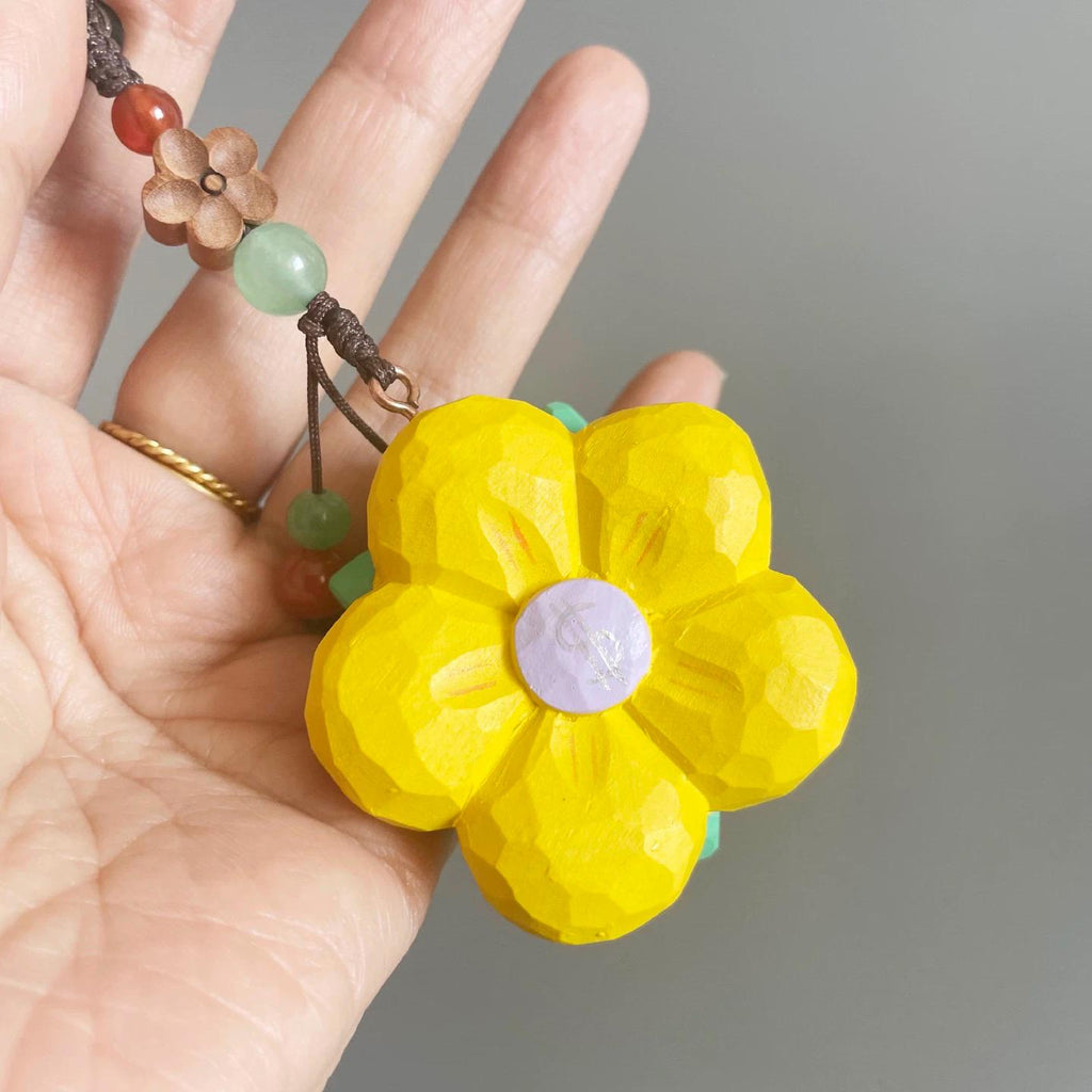 Japanese Style Wooden Lucky Flower Keychain, Hand Carved Yellow Blossom Pendant, Prosperity Flower Bag Charm, Floral Hanging Pendant Gift