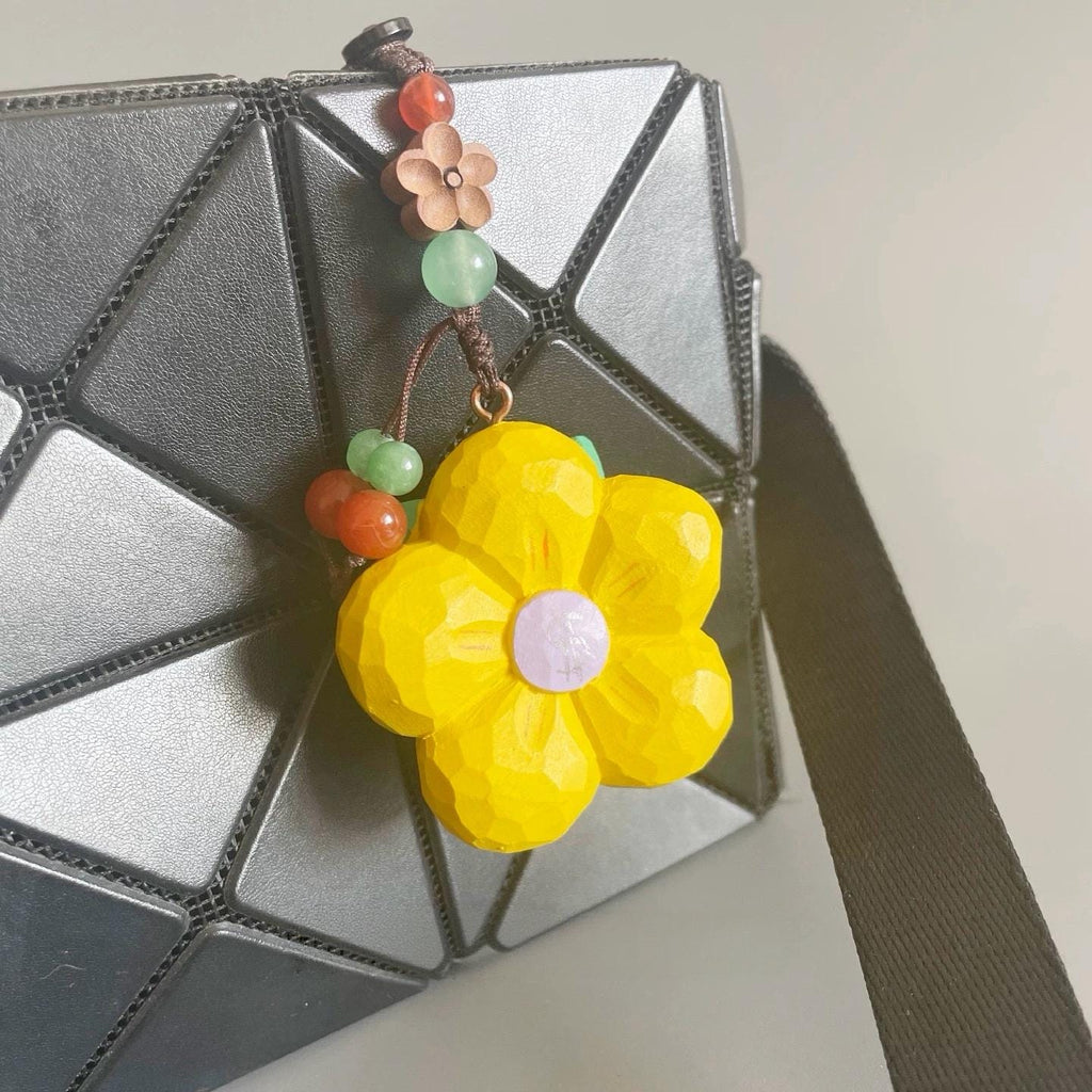 Japanese Style Wooden Lucky Flower Keychain, Hand Carved Yellow Blossom Pendant, Prosperity Flower Bag Charm, Floral Hanging Pendant Gift