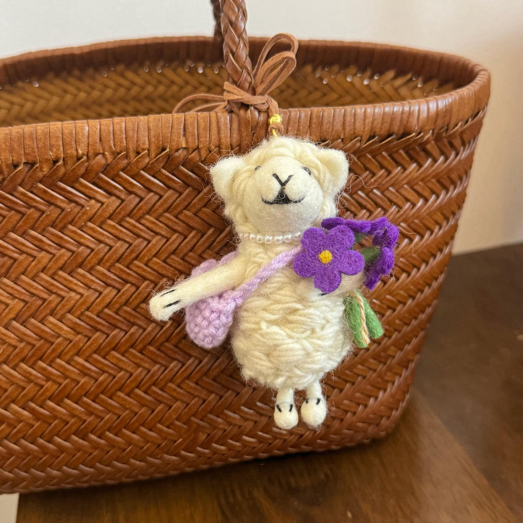 Handmade Lucky Lamb Wool Felt Pendant, Sheep Bag Charm, Cute Animal Keychain, Needle Felt Hanging Ornament, Gift for Animal Lovers
