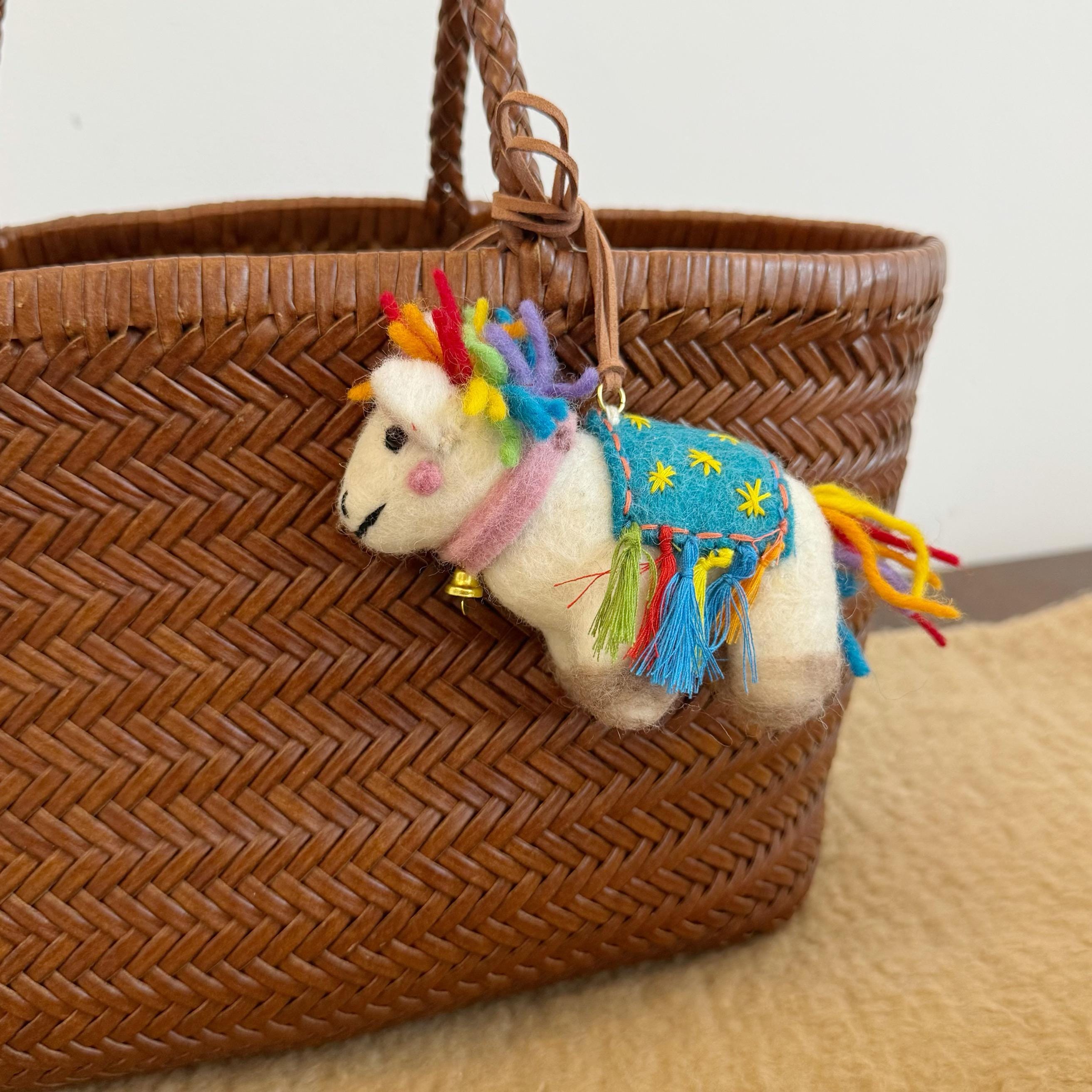 Japanese Style Lucky Felt Horse Pendant, Handmade Wool Felt Pony Bag Charm, Cute Animal Keychain, Horse Hanging Ornament Gift