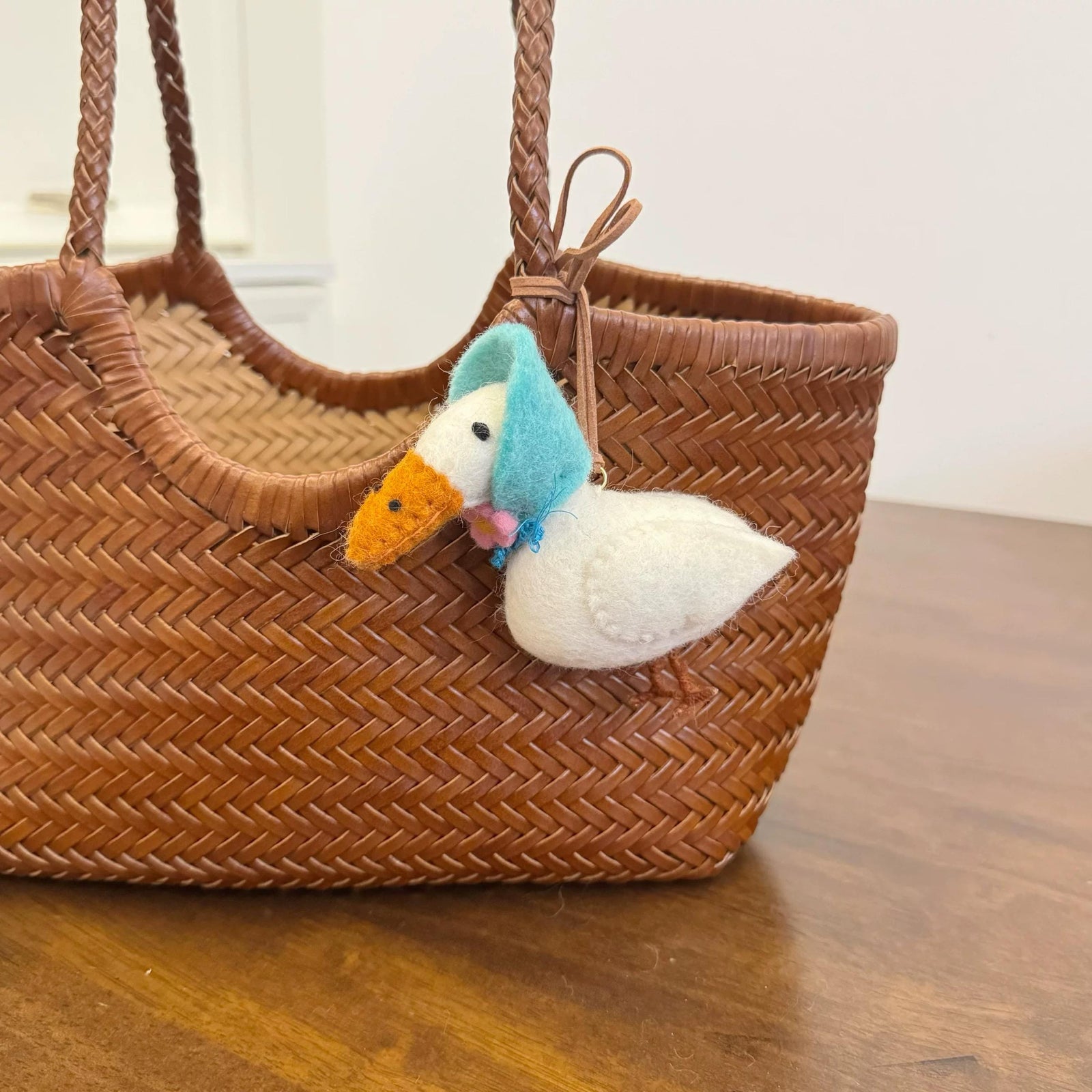 Japanese Style Lucky Felt Goose Pendant, Handmade Wool Felt Duck Bag Charm, Cute Animal Keychain, Goose Hanging Ornament Gift