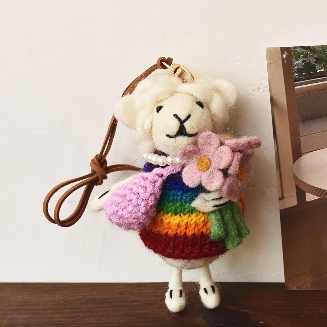 Japanese Style Lucky Rainbow Lamb Wool Felt Pendant, Handmade Sheep Bag Charm, Cute Animal Keychain, Flower Lamb Hanging Ornament Gift