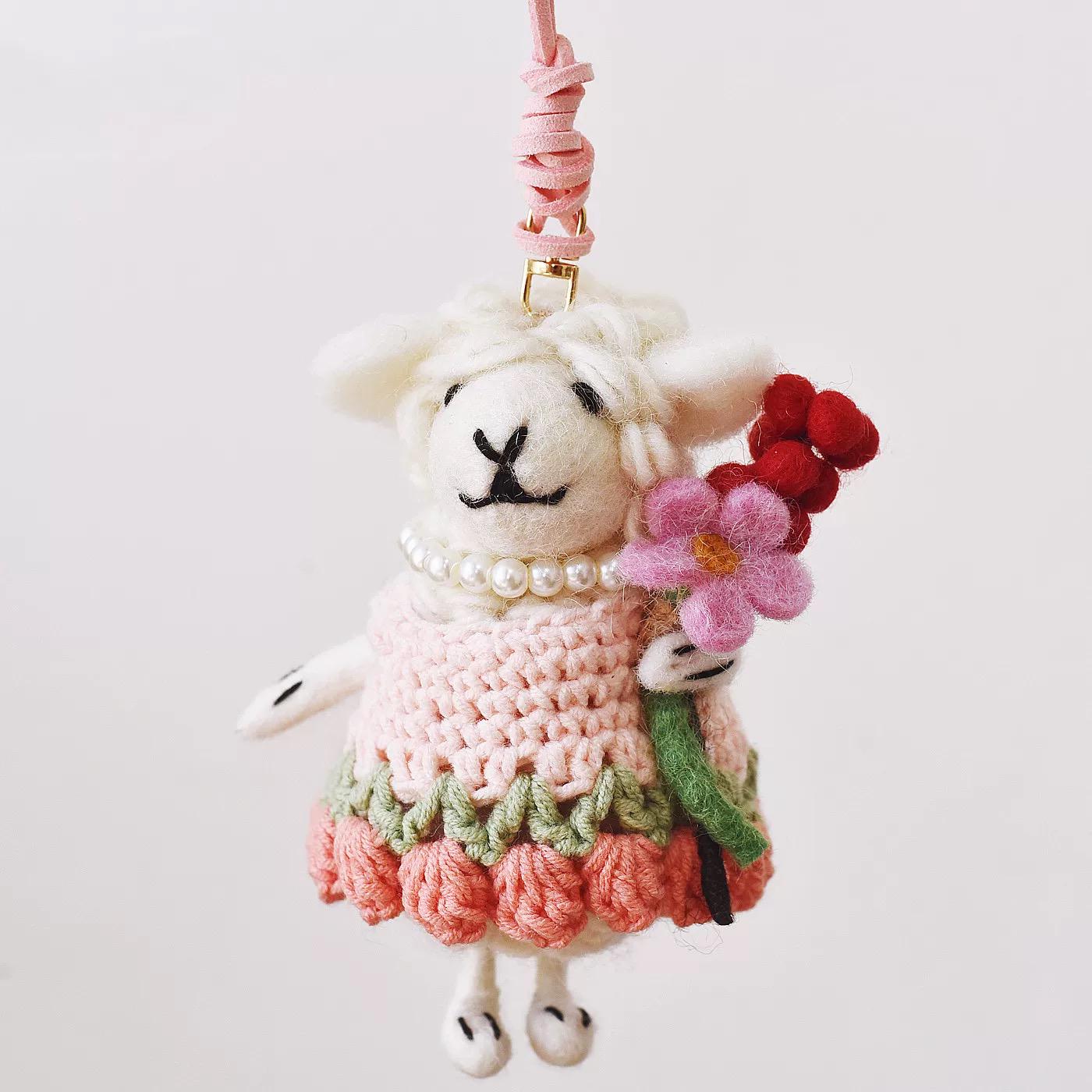 Japanese Style Lucky Felt Sheep Pendant, Tulip Dress Lamb Charm, Handmade Wool Felt Animal Bag Charm, Cute Flower Sheep Keychain Gift