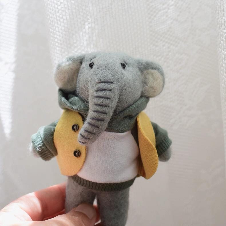 Japanese Style Lucky Felt Elephant Pendant, Handmade Elephant Bag Charm, Cute Wool Felt Animal Keychain, Elephant Gift, Bag Accessory