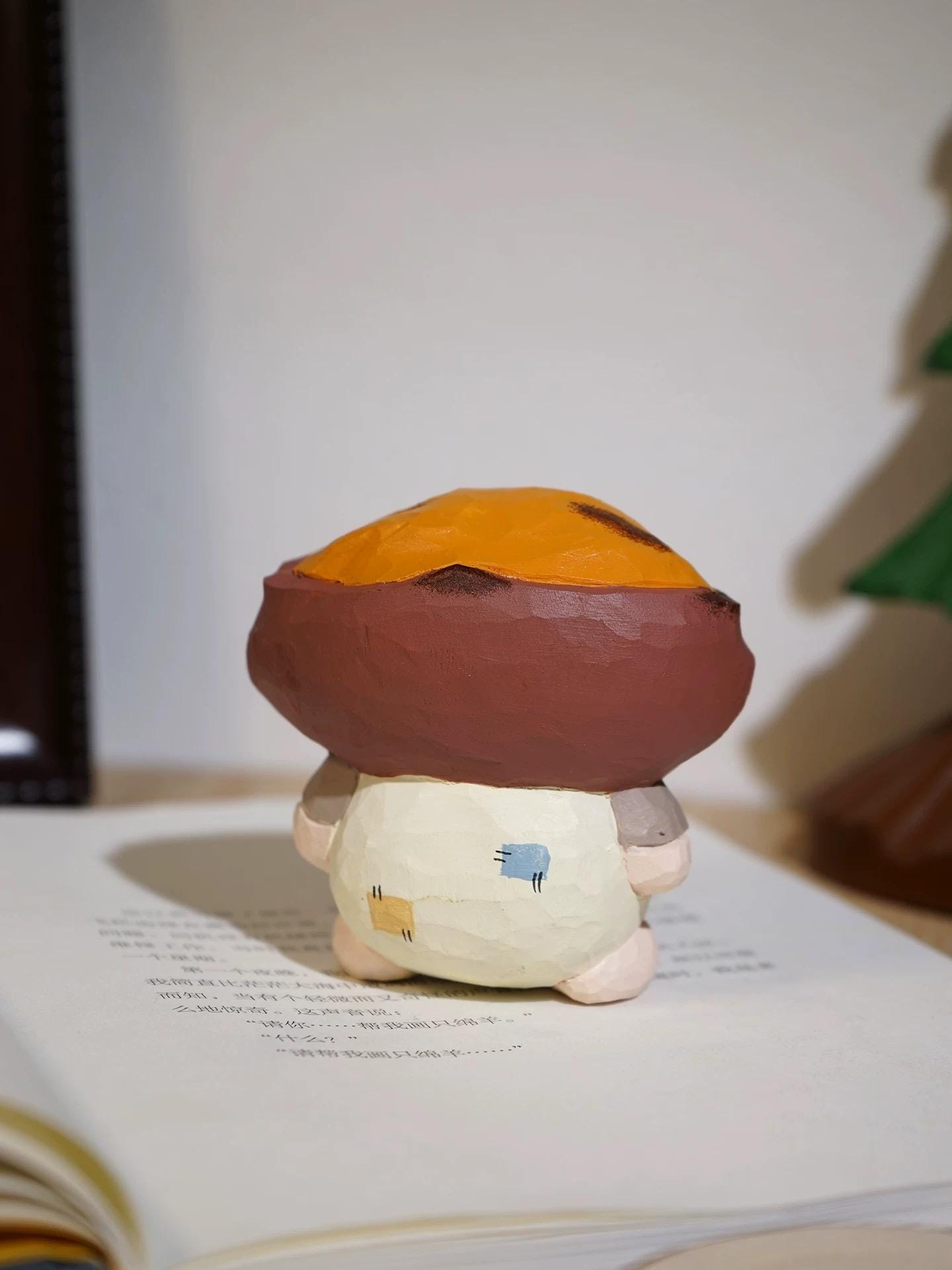 Japanese Style Sweet Potato Doll Figurine, Hand Carved Linden Wood Decor, Kawaii Wooden Desk Ornament, Cute Mini Shelf Decor, Good Luck Gift