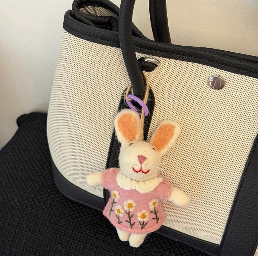 Cute Wool Felt Bunny Keychain, Handmade Rabbit Bag Charm, Floral Dress Bunny Hanging Ornament, Kawaii Animal Pendant Gift, Lucky Bunny Charm