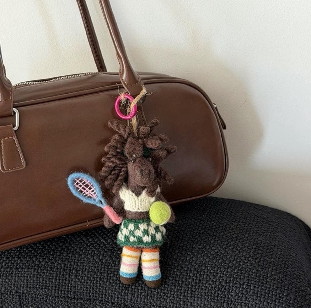 Cute Wool Felt Tennis Horse Keychain, Handmade Pony Bag Charm, Kawaii Animal Hanging Ornament, Sporty Horse Pendant Gift, Lucky Charm