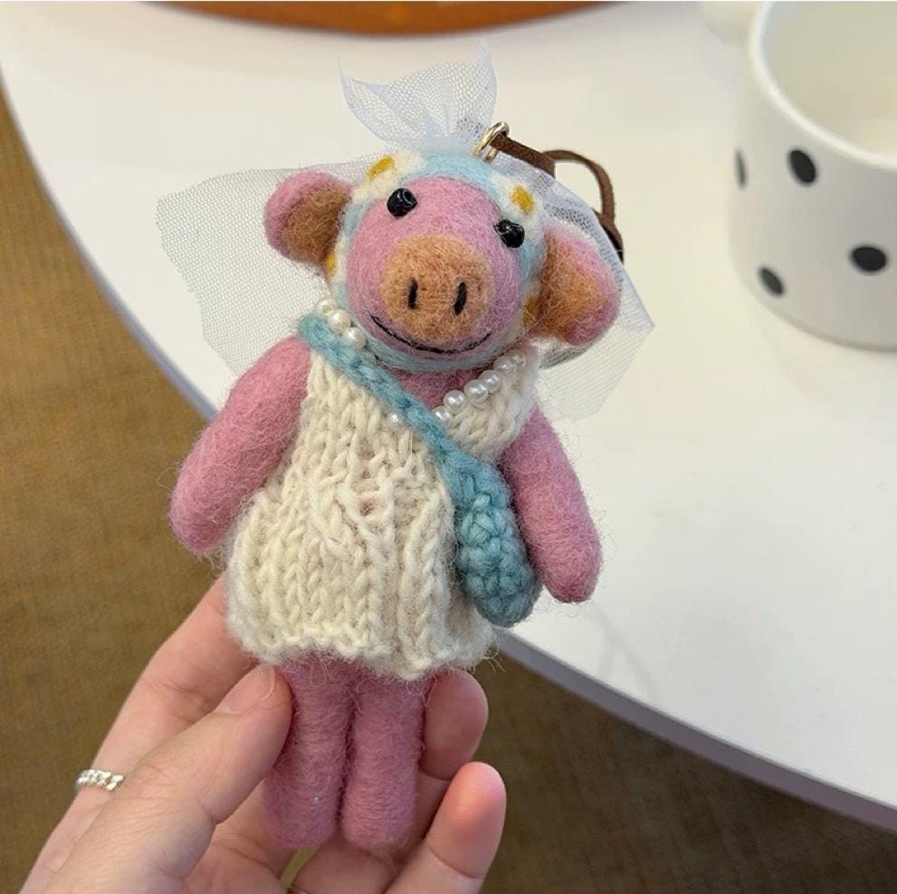 Cute Pig Wool Felt Keychain, Handmade Couple Pig Bag Charm, Wedding Pig Pendant, Kawaii Animal Hanging Ornament, Romantic Gift