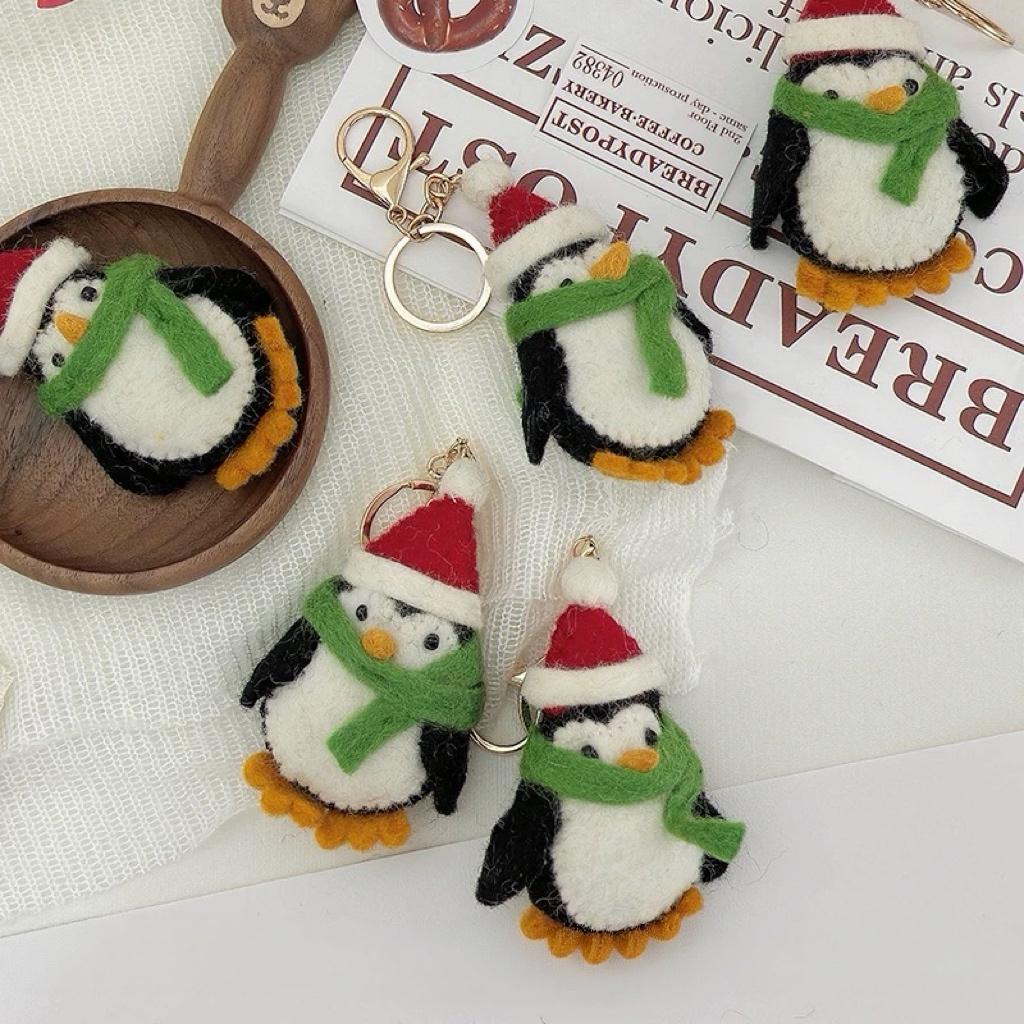Cute Wool Felt Penguin Keychain, Handmade Christmas Penguin Bag Charm, Kawaii Animal Hanging Ornament, Santa Hat Penguin Pendant, Lucky Gift