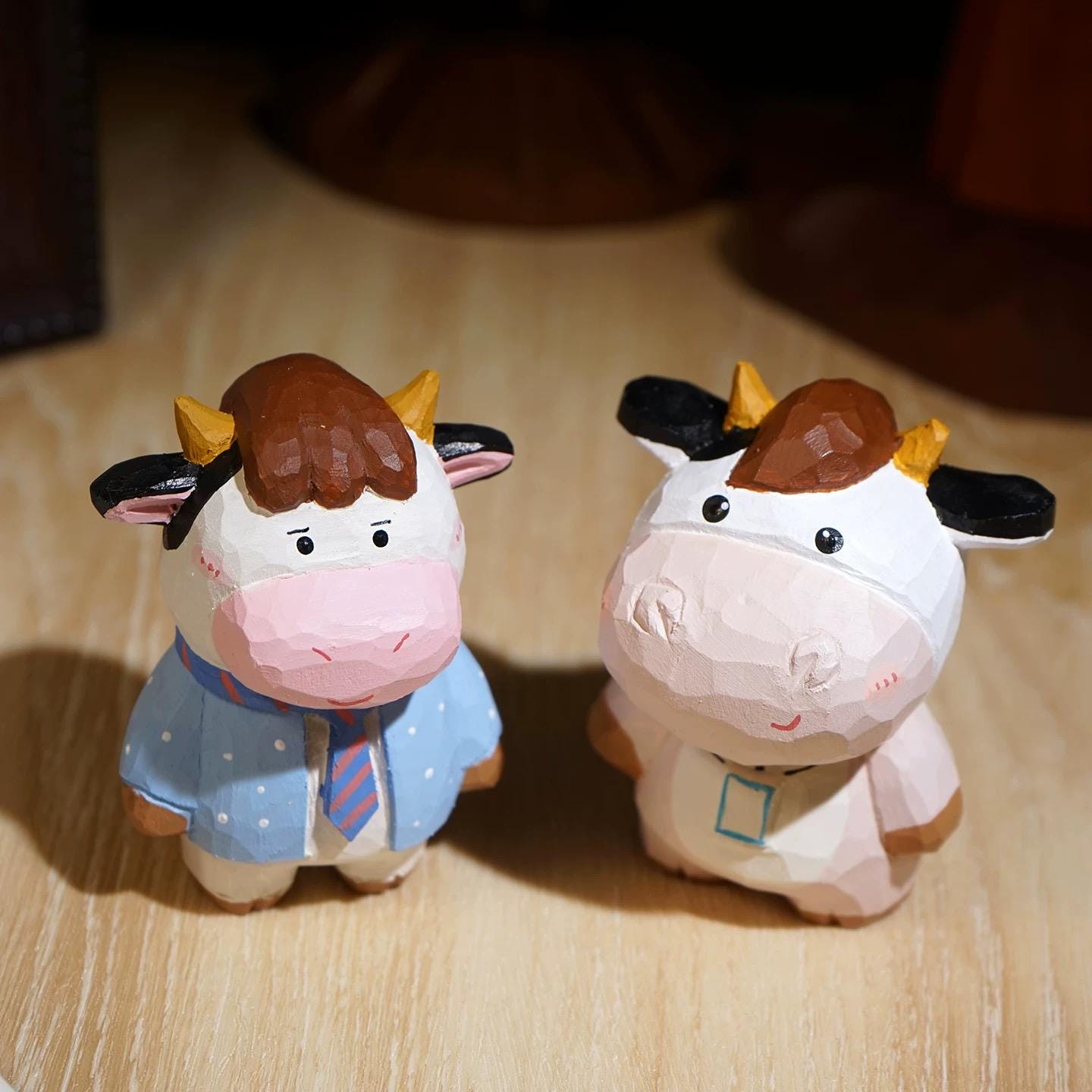Japanese Style Wooden Cow Figurine, Hand Carved Office Cow Desk Decor, Cute Cow Ornament, Linden Wood Animal Sculpture, Funny Cow Gift