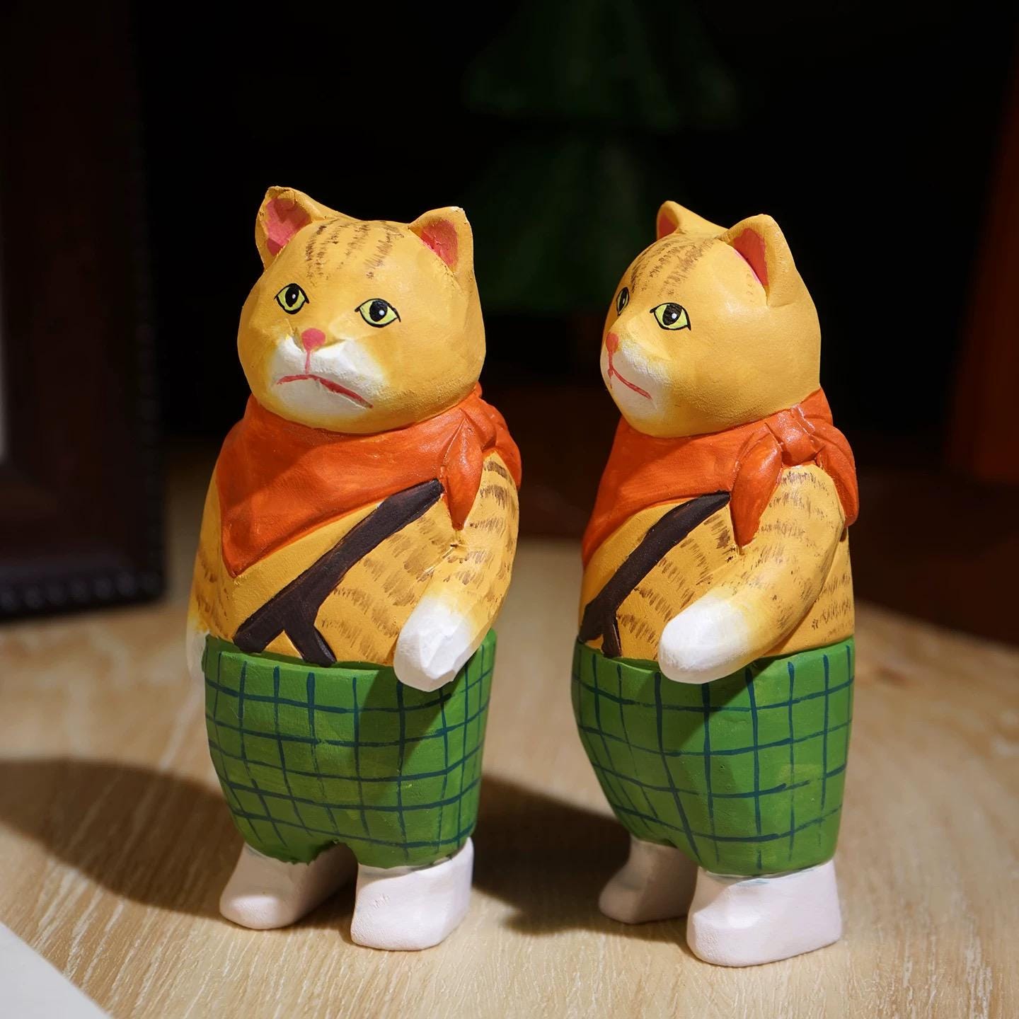 Japanese Style Wooden Ginger Cat Figurine, Hand Carved Vintage Cat Desk Decor, Linden Wood Animal Sculpture, Cute Shelf Ornament, Lucky Gift