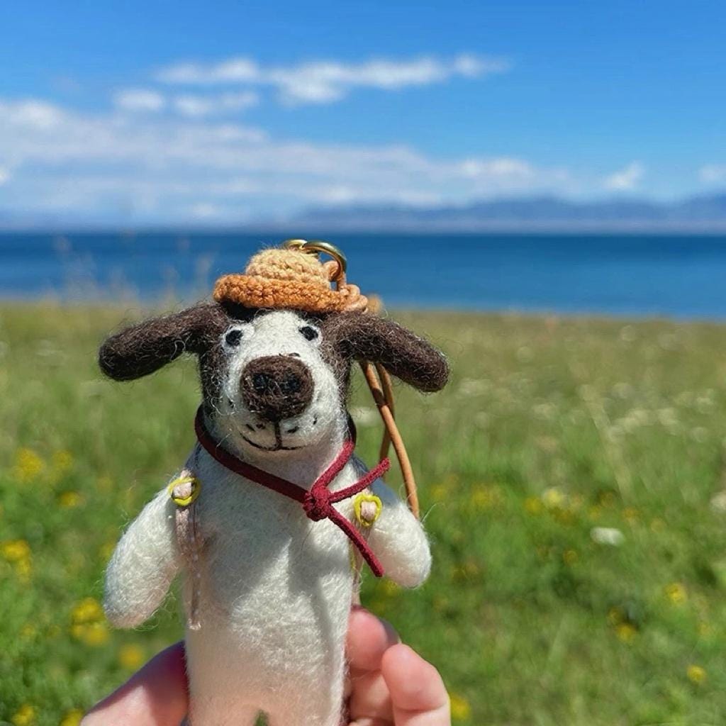 Japanese Style Travel Puppy Pendant, Handmade Wool Felt Dog Bag Charm, Cute Animal Hanging Ornament, Backpack Charm, Lucky Gift