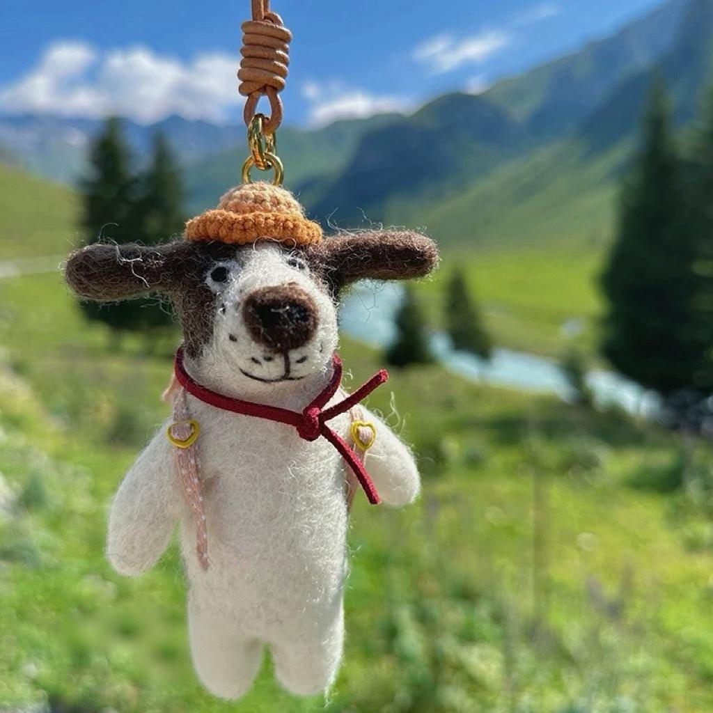 Japanese Style Travel Puppy Pendant, Handmade Wool Felt Dog Bag Charm, Cute Animal Hanging Ornament, Backpack Charm, Lucky Gift