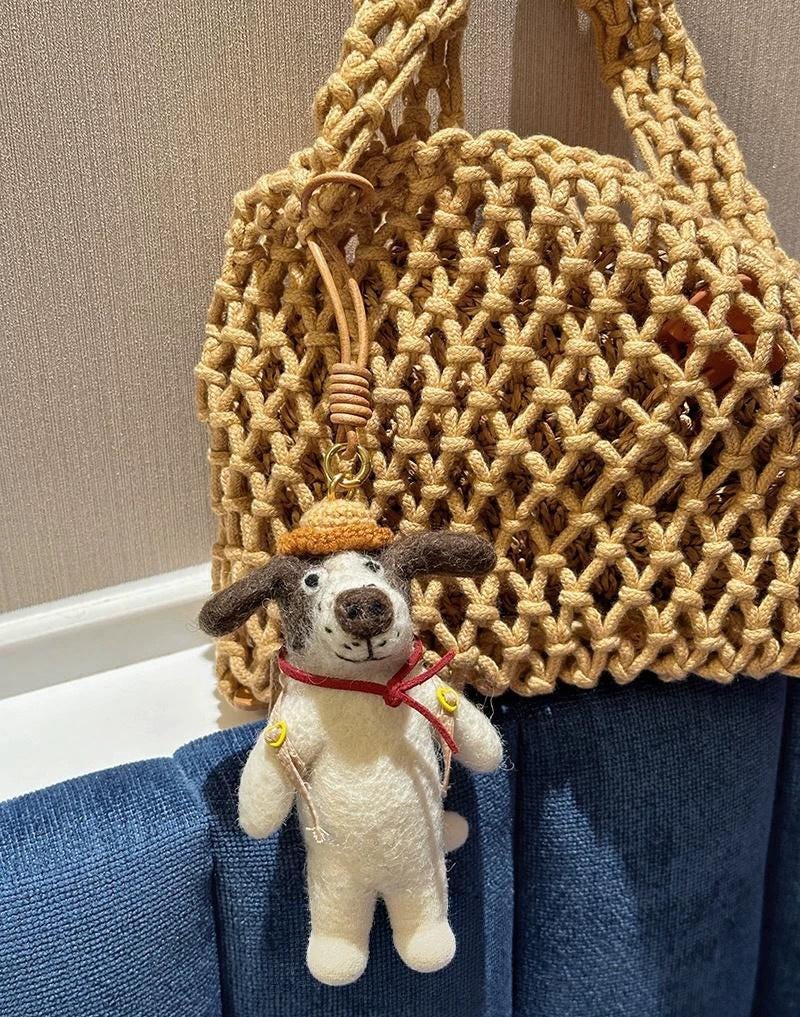 Japanese Style Travel Puppy Pendant, Handmade Wool Felt Dog Bag Charm, Cute Animal Hanging Ornament, Backpack Charm, Lucky Gift