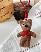 Handmade Wool Felt Bear Bag Charm, Cute Hi Bear Keychain, Animal Hanging Ornament, Backpack Pendant, Kawaii Gift, Lucky Charm