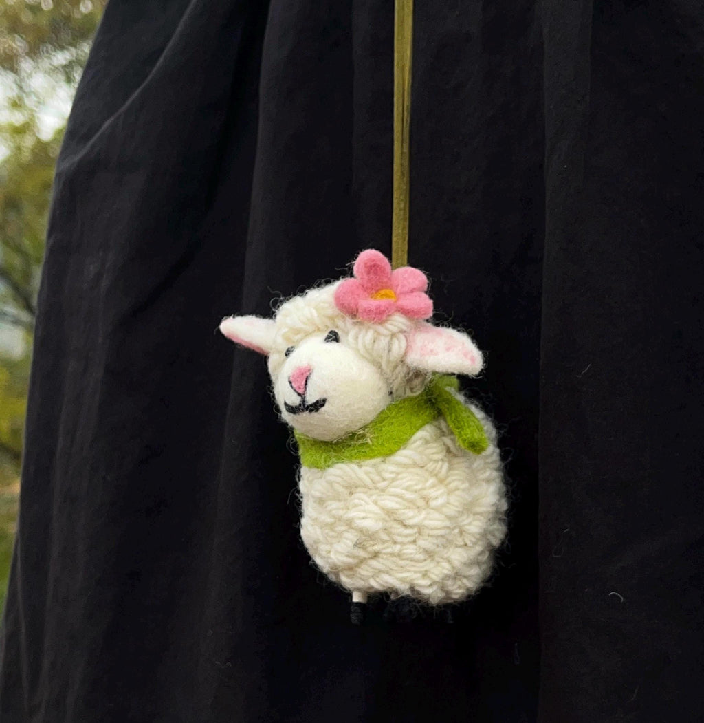 Japanese Style Sheep Pendant, Handmade Wool Felt Lamb Bag Charm, Cute Animal Keychain, White Sheep Hanging Ornament, Backpack Charm,Gift