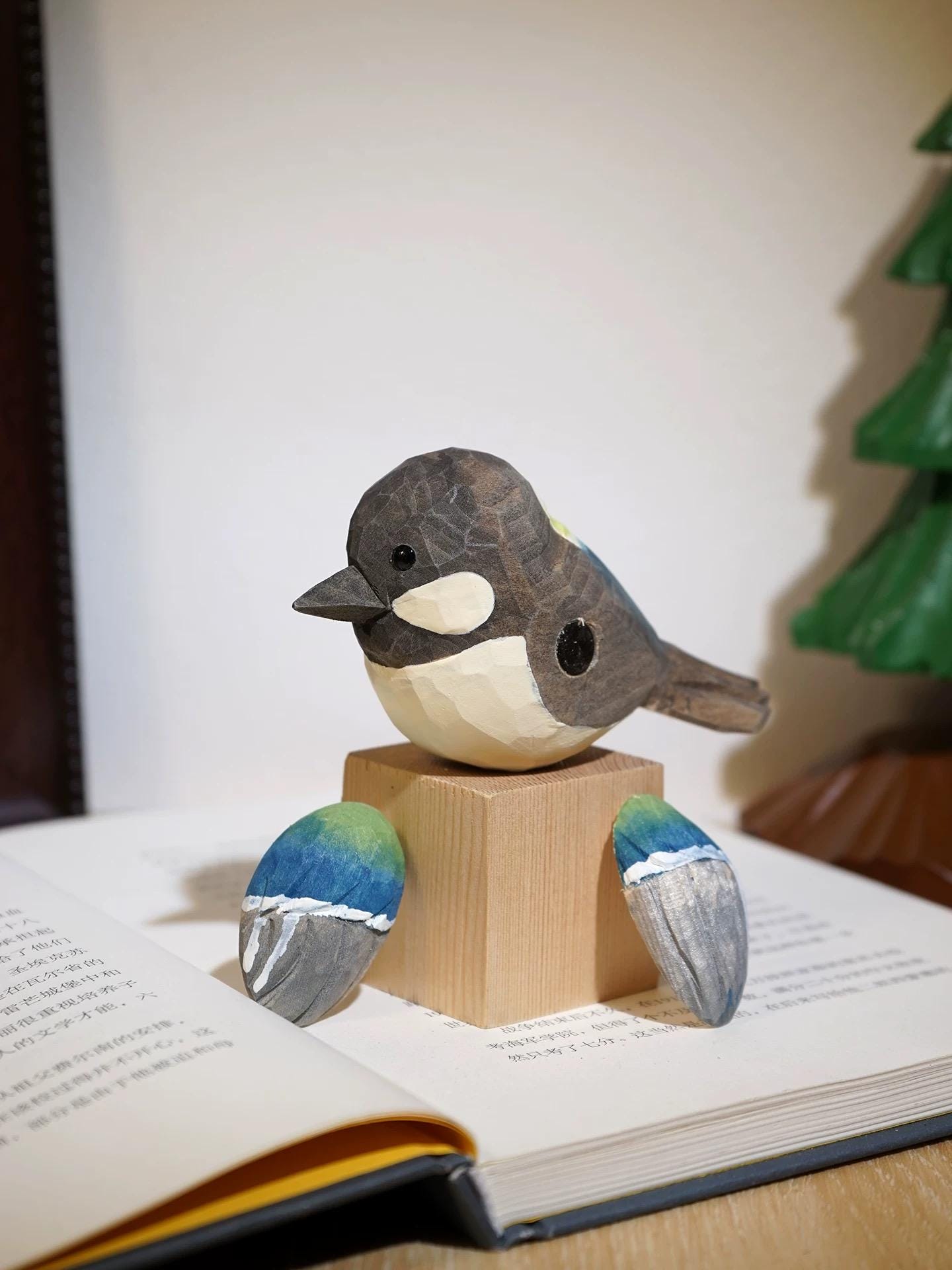 Japanese Style Handmade Wooden Gray Blue Tit Bird Figurine, Single Linden Wood Bird Statue, Removable Magnetic Wings, Cute Desk Decor