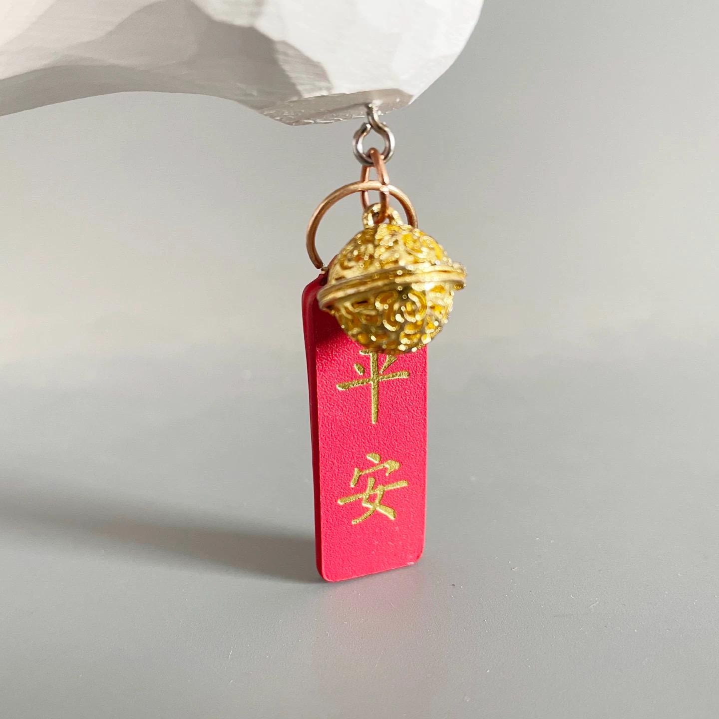 Japanese Style Yellow White Cockatiel Car Hanging Pendant, Hand Carved Linden Wood Bird Ornament, Rearview Mirror Charm, Animal Pendant