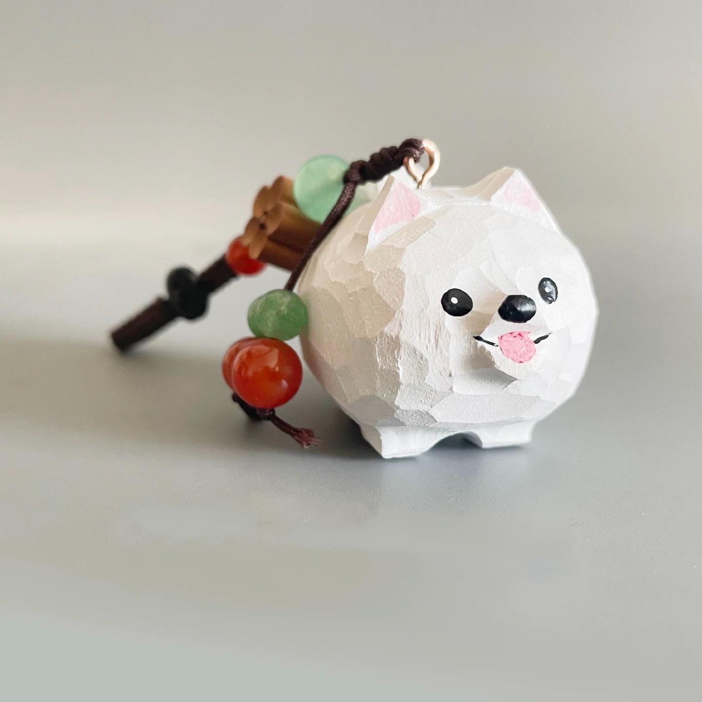 Japanese Style Pomeranian Dog Pendant, Hand Carved Wooden Keychain, Lucky Puppy Bag Charm, Cute Pet Ornament, Small Dog Gift