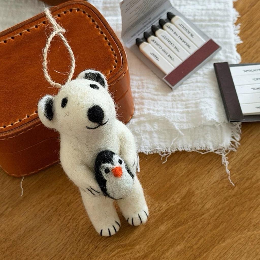 Japanese Style Polar Bear Penguin Pendant, Handmade Wool Felt Keychain, Cute Bag Charm Animal Ornament, Gift Idea