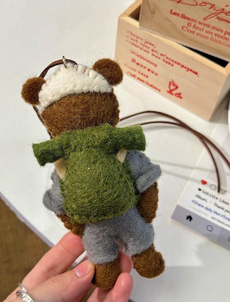 Japanese Style Felt Bear Pendant, Handmade Wool Bear Bag Charm, Cute Backpack Keychain, Animal Hanging Ornament Gift