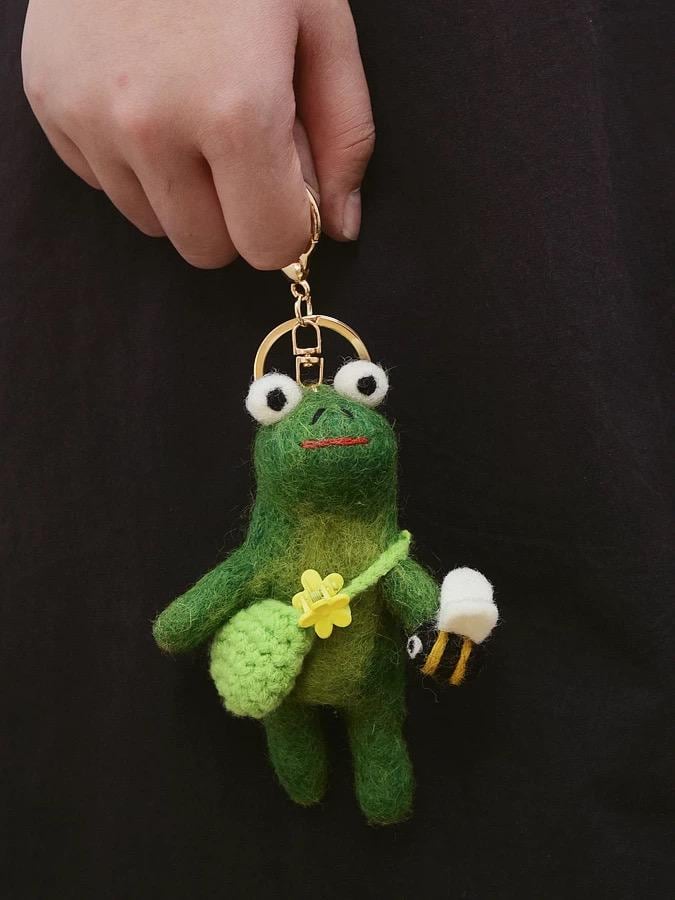 Handmade Wool Felt Frog Keychain, Bee Frog Bag Charm, Cute Frog Pendant, Nepal Felt Animal Hanging Ornament, Gift for Frog Lovers