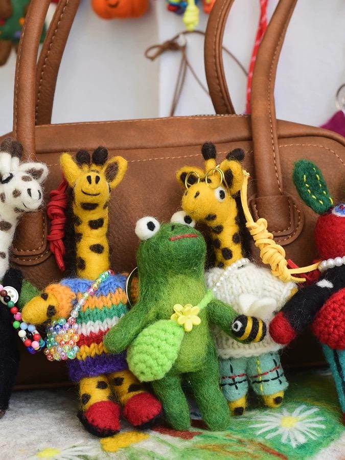 Handmade Wool Felt Frog Keychain, Bee Frog Bag Charm, Cute Frog Pendant, Nepal Felt Animal Hanging Ornament, Gift for Frog Lovers