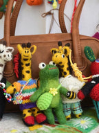 Handmade Wool Felt Frog Keychain, Bee Frog Bag Charm, Cute Frog Pendant, Nepal Felt Animal Hanging Ornament, Gift for Frog Lovers