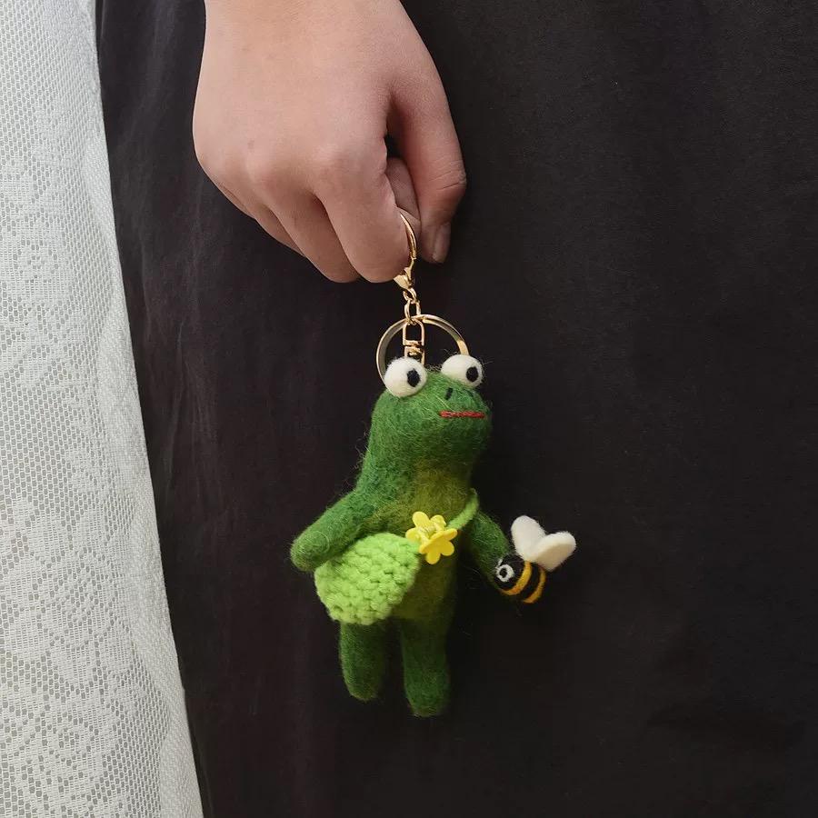 Handmade Wool Felt Frog Keychain, Bee Frog Bag Charm, Cute Frog Pendant, Nepal Felt Animal Hanging Ornament, Gift for Frog Lovers