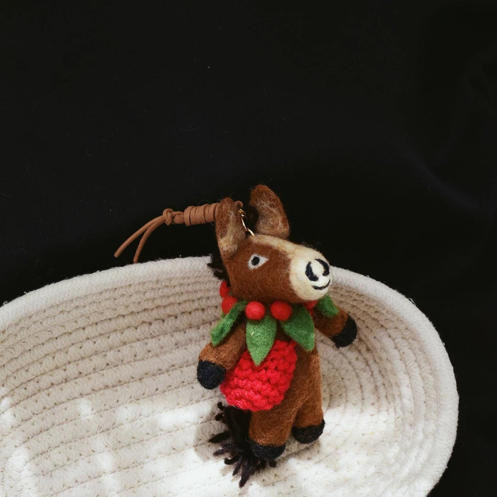 Japanese Style Felt Horse Pendant, Handmade Wool Horse Bag Charm, Cute Lucky Pony Keychain, Animal Purse Charm, Car Hanging Ornament Gift