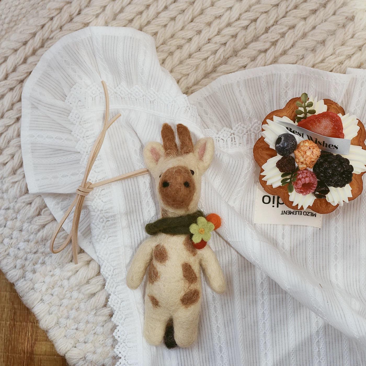 Japanese Style Felt Deer Pendant, Wool Felt Deer Bag Charm, Deer Keychain, Cute Animal Hanging Ornament, Handmade Gift, Backpack Pendant