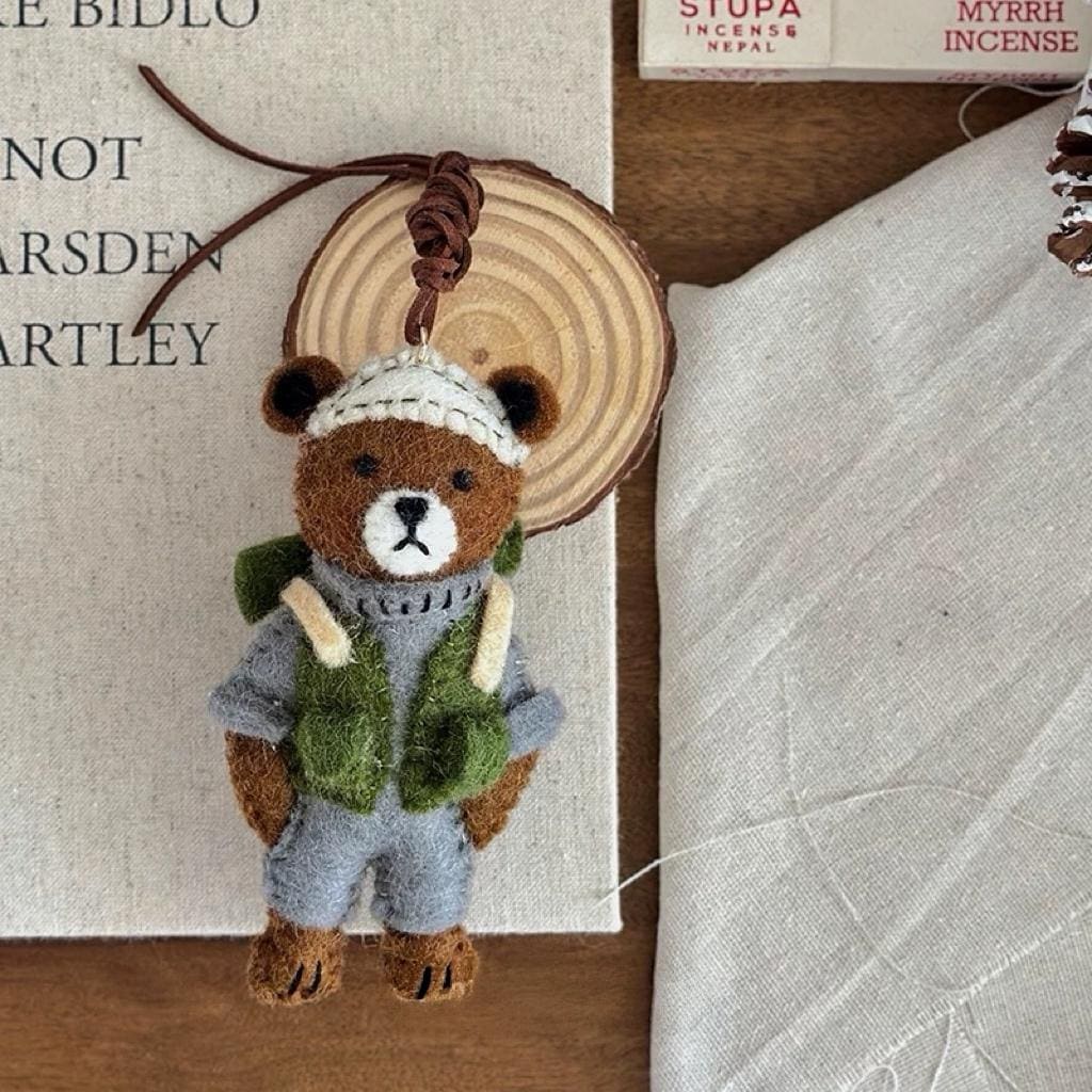 Japanese Style Felt Bear Pendant, Handmade Wool Bear Bag Charm, Cute Backpack Keychain, Animal Hanging Ornament Gift