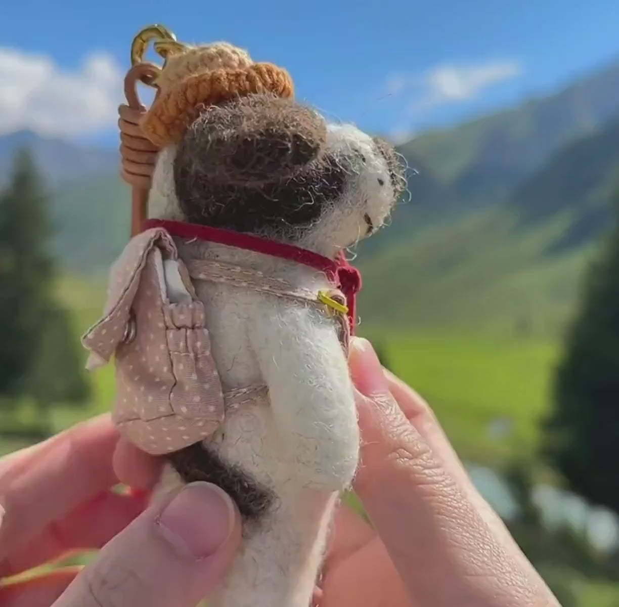 Japanese Style Travel Puppy Pendant, Handmade Wool Felt Dog Bag Charm, Cute Animal Hanging Ornament, Backpack Charm, Lucky Gift