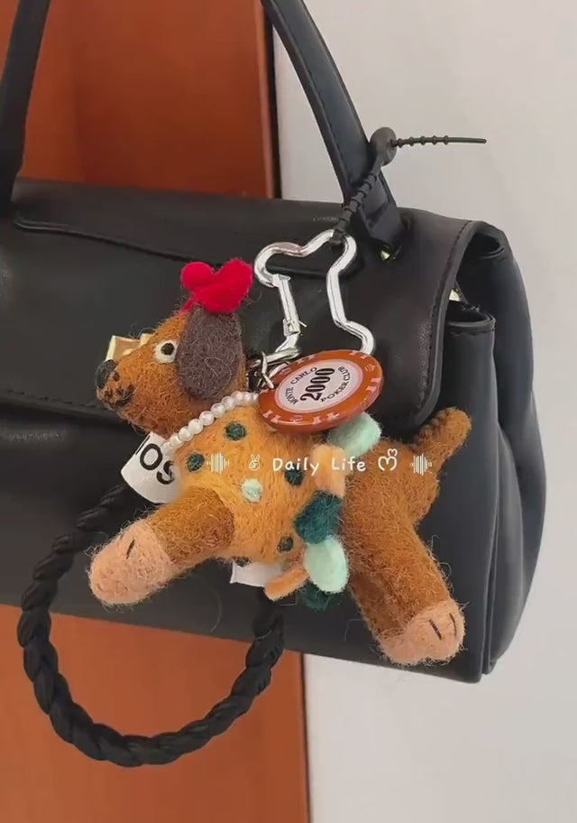 Nepal Handmade Wool Felt Polka Dot Dog Bag Charm, Cute Puppy Keychain Pendant, Animal Hanging Ornament, Backpack Charm, Lucky Gift