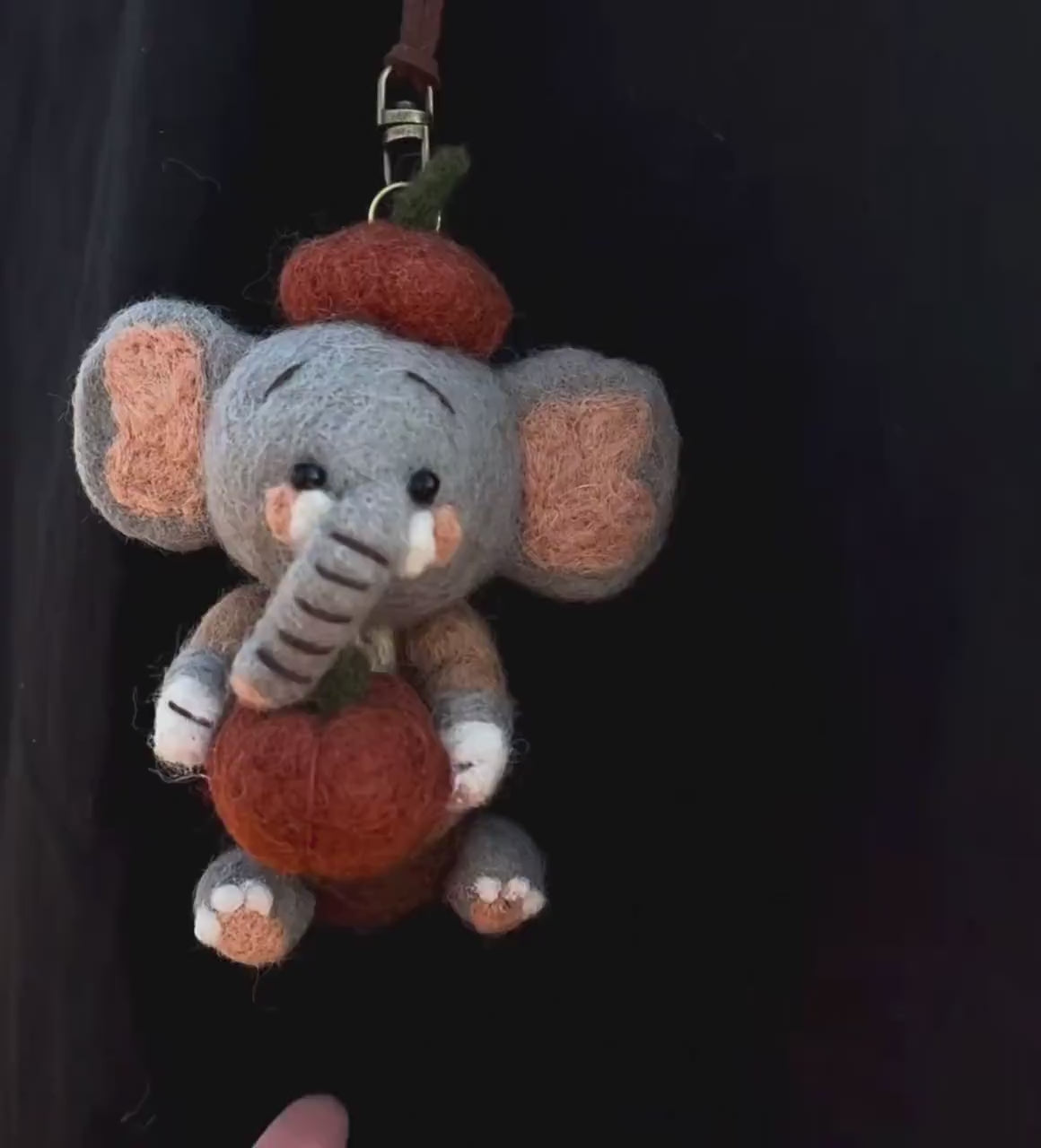 Handmade Felt Elephant Bag Charm, Cute Wool Elephant Keychain, Pumpkin Animal Backpack Charm, Soft Fall Ornament, Gift for Her